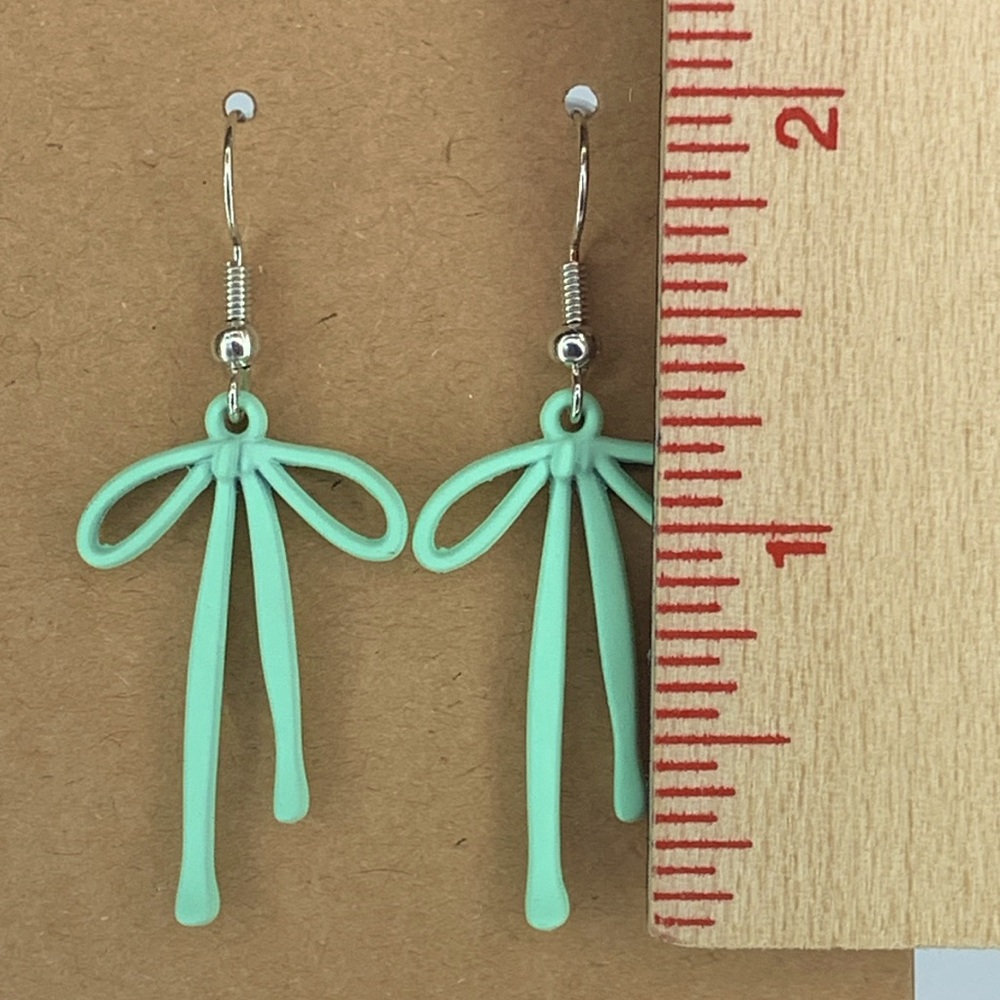 Pastel Green Gloss Coated Metal Bow Pendant Earrings Fashion Jewelry - Picture 2 of 2